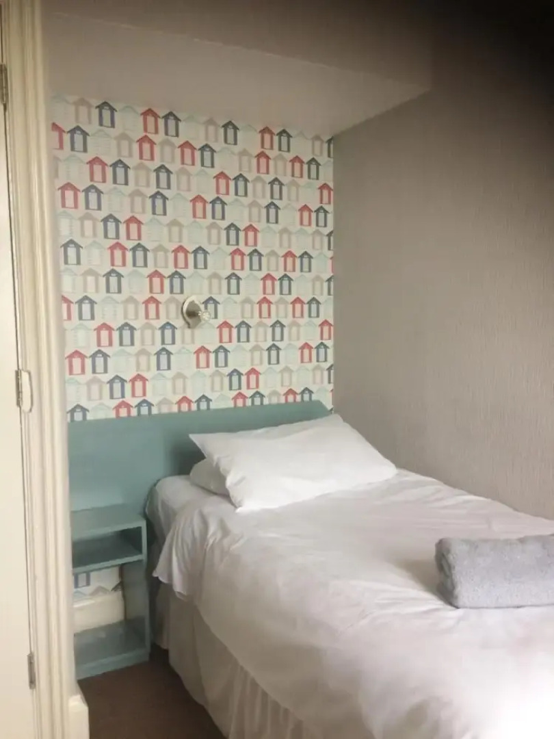 Sandcliff Guest House