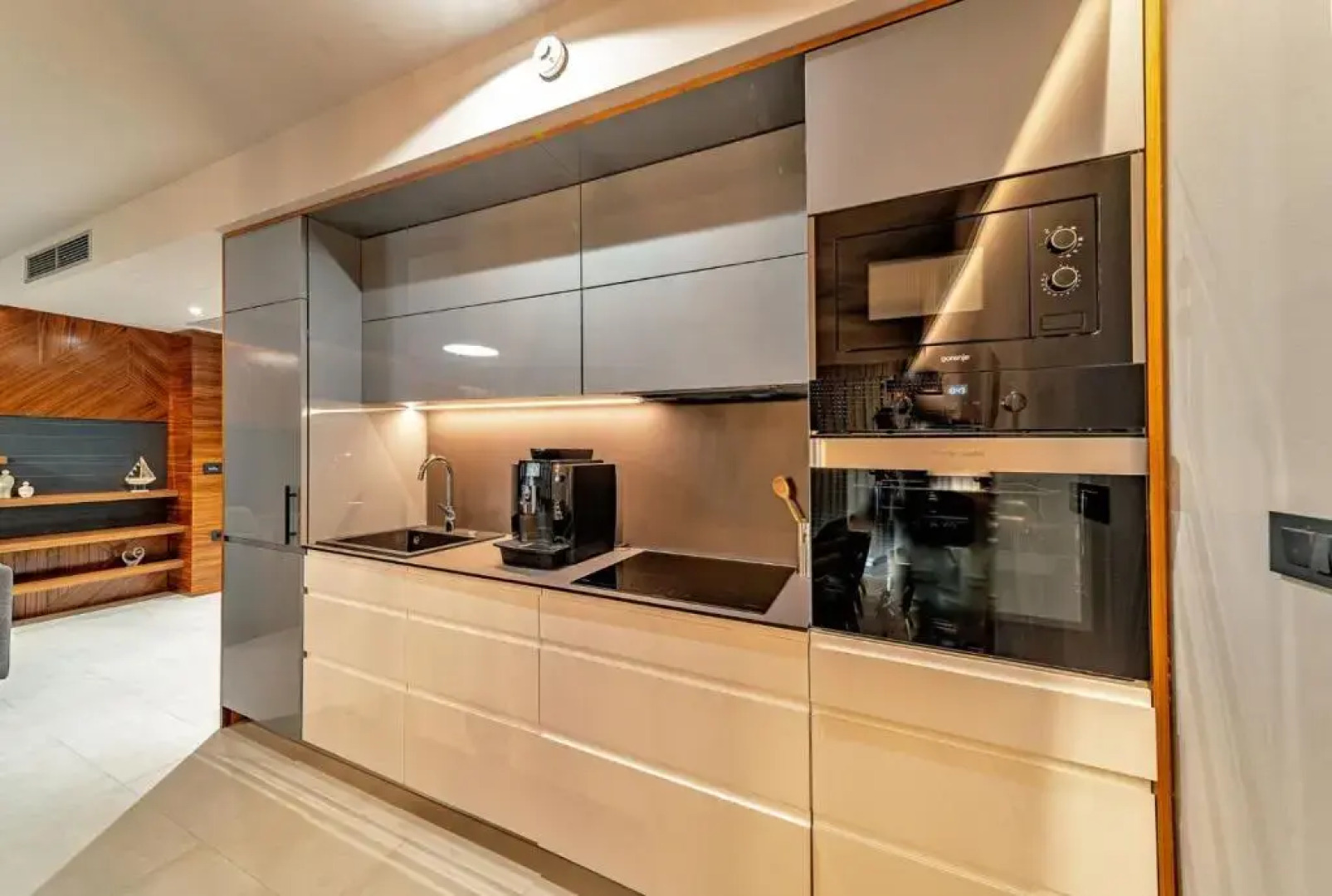 Luxury Villa Delight I Promajna with pool, gym, sauna and jacuzzi