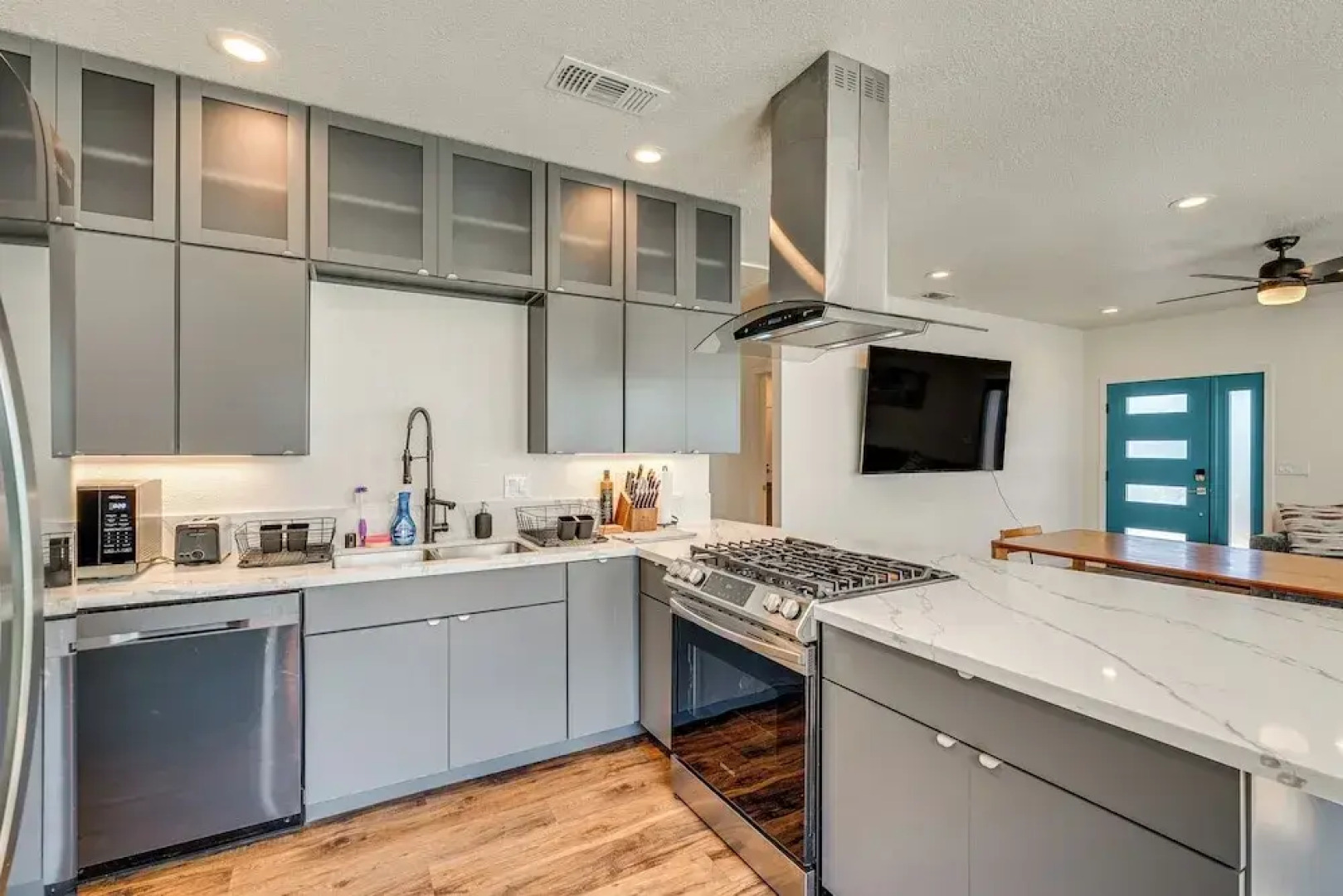 2 Mi to Dtwn: Home w/ Private Pool in Sacramento