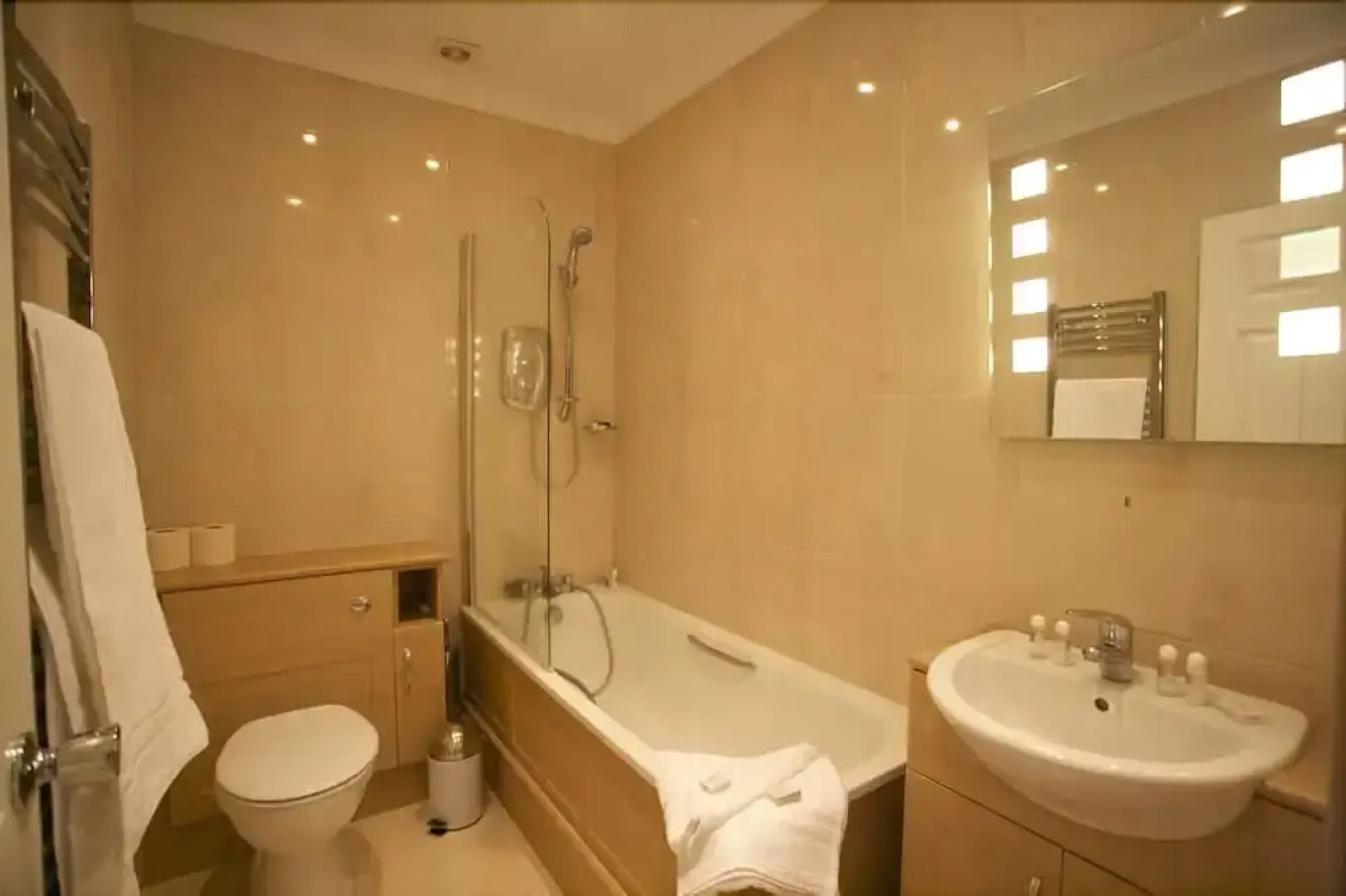 Coasting Pilot Hotel