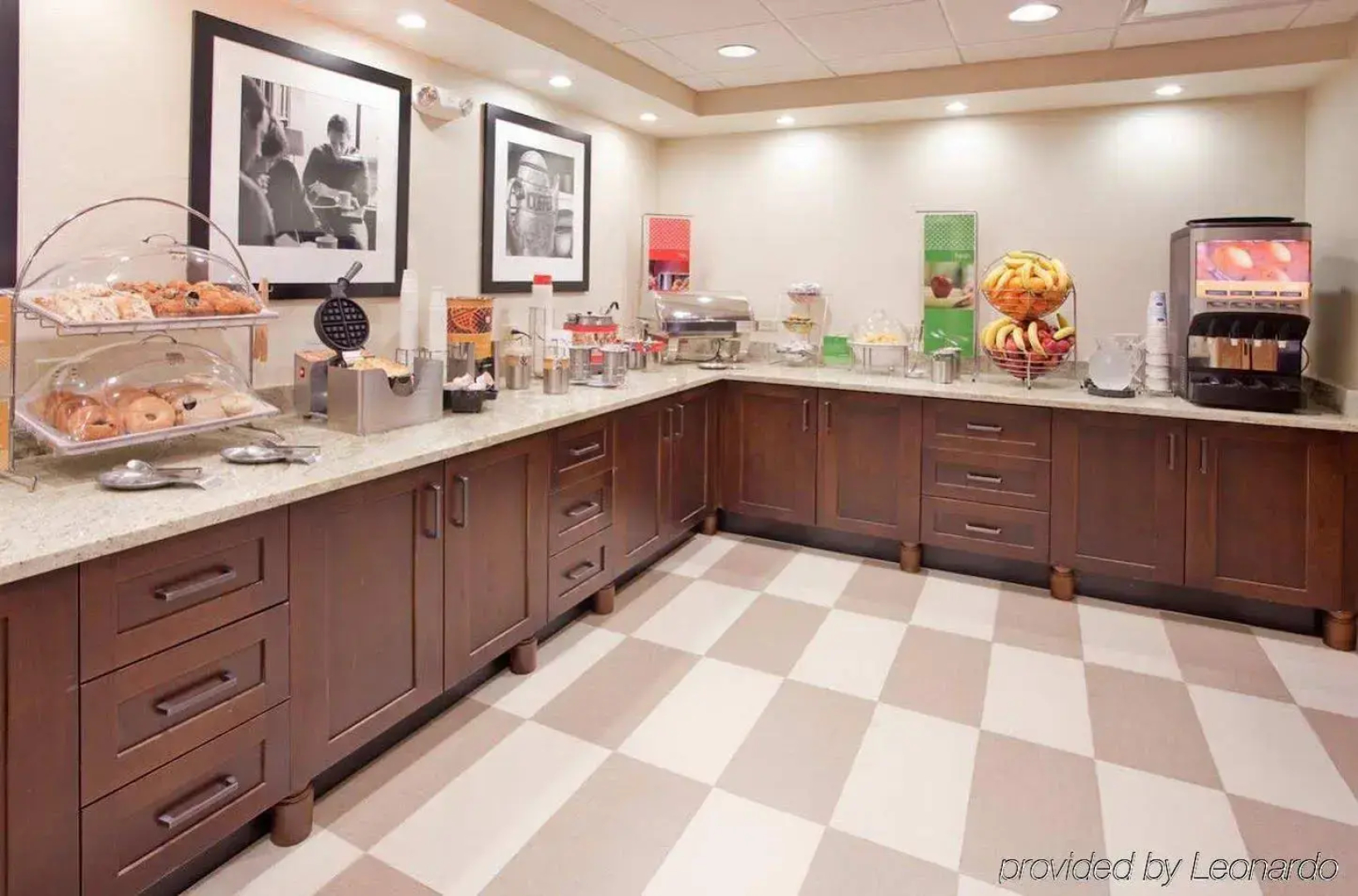 Pittsburgh Airport Inn and Suites