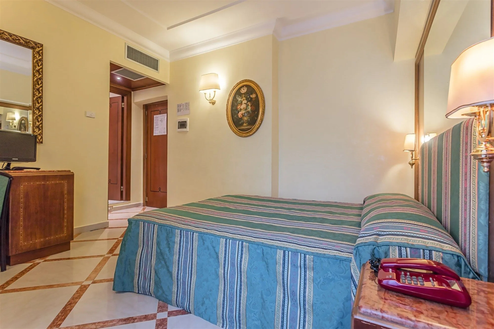 Raeli Hotel Noto