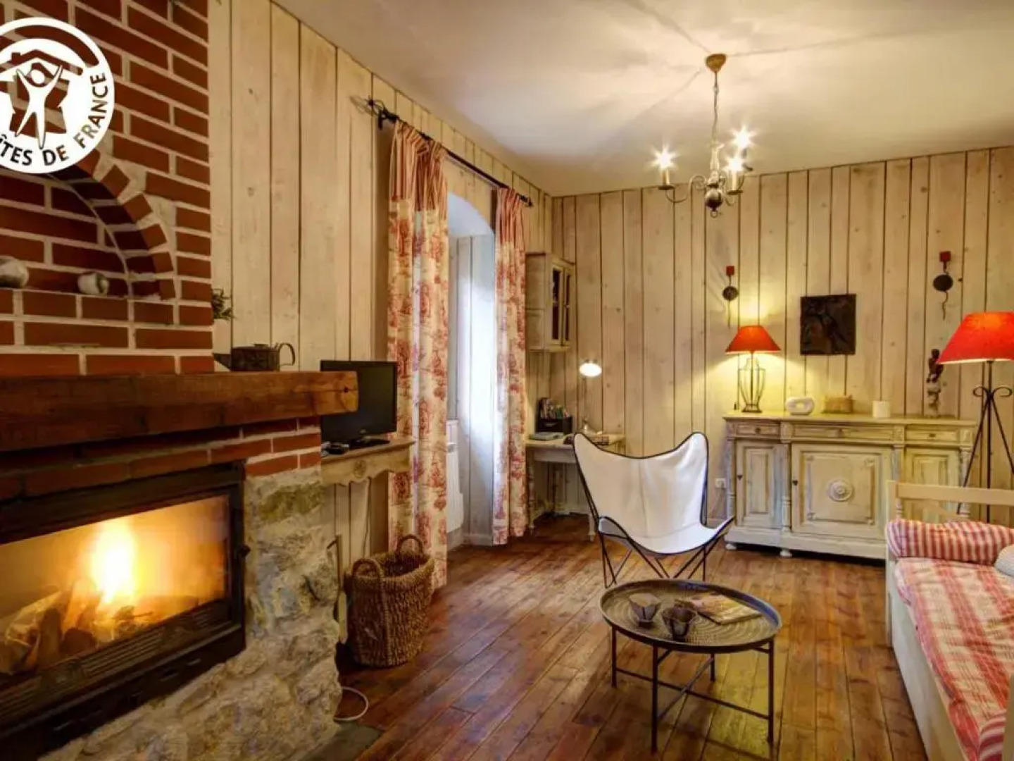 Gîte Montbrison, 2 pièces, 2 personnes - FR-1-496-158