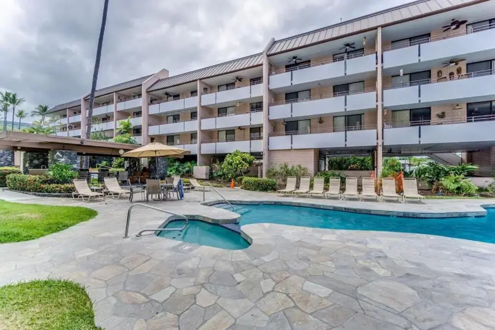 White Sands Beach Condo #324. BIG PATIO!! Ocean and Mountains across from beach!