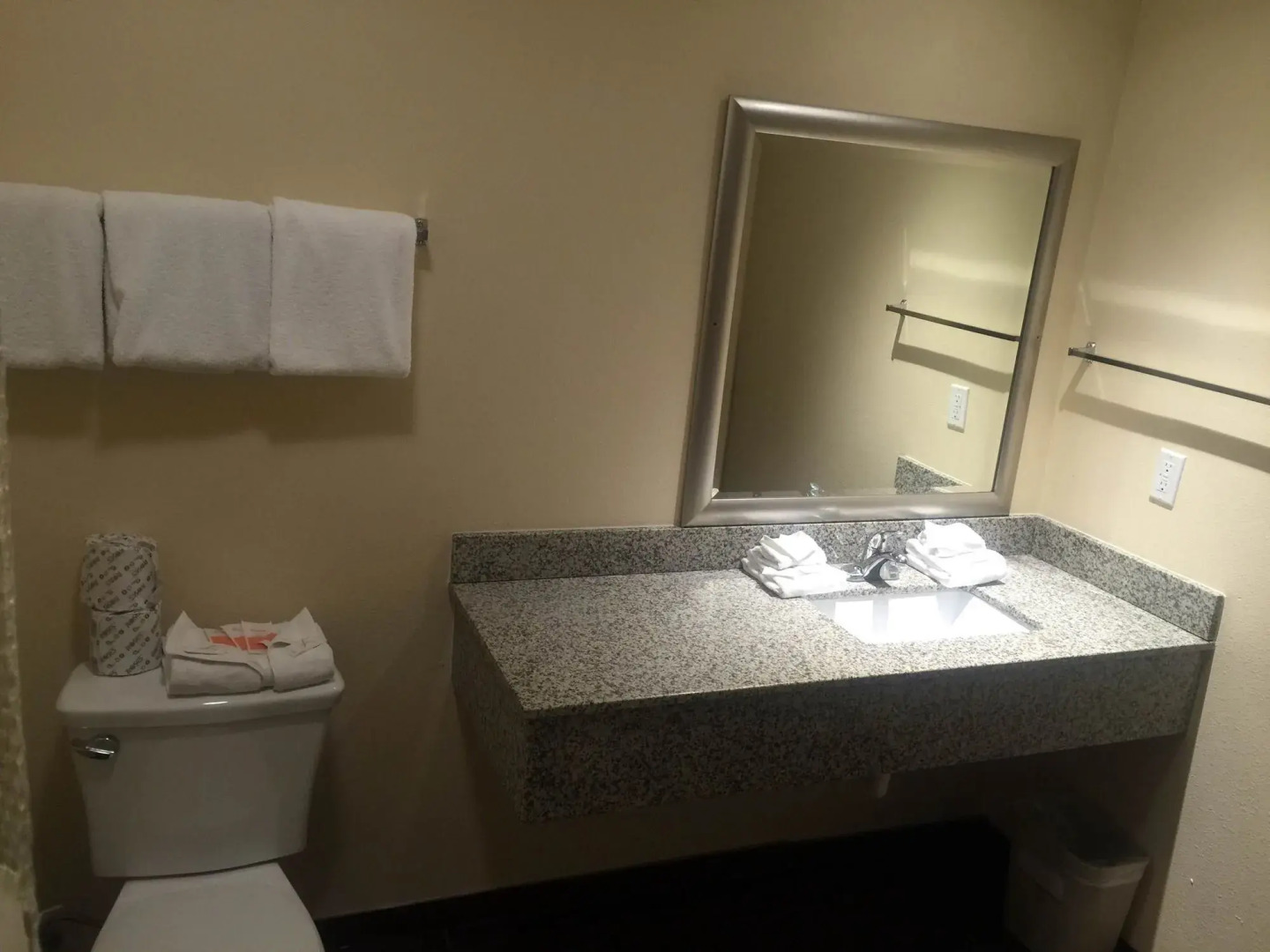 Surf City Inn and Suites