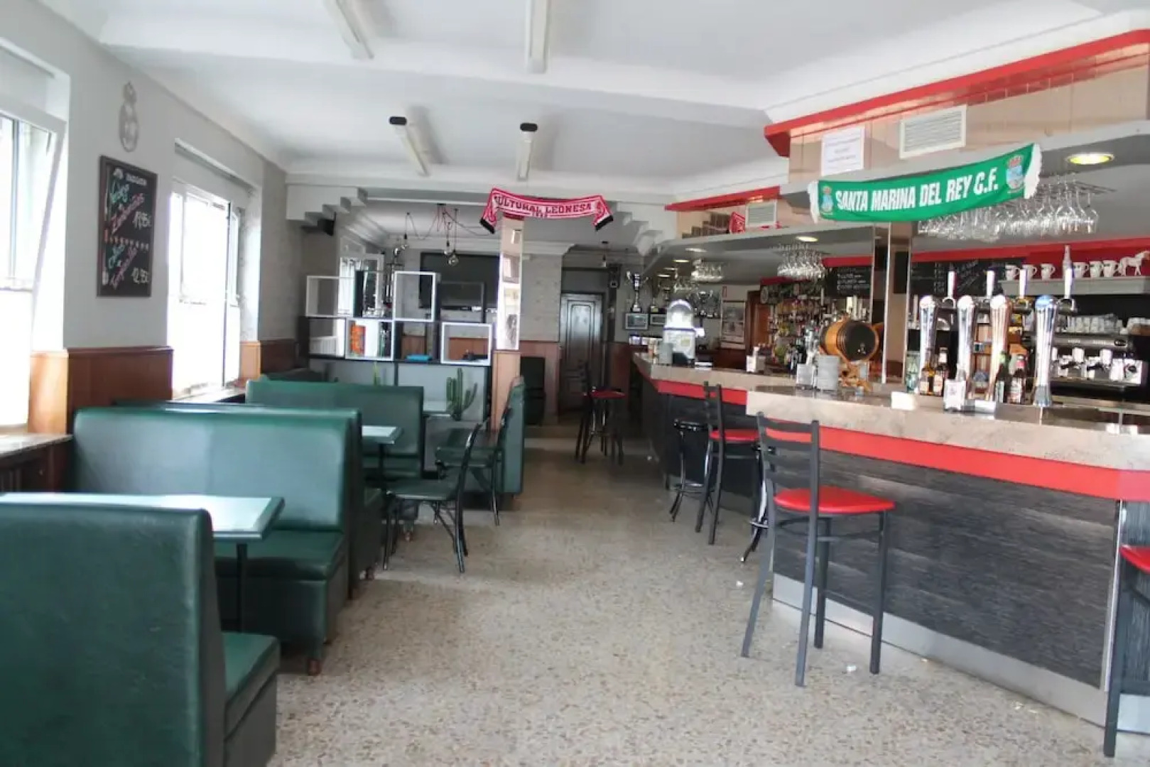 Hostal Salones Victoria