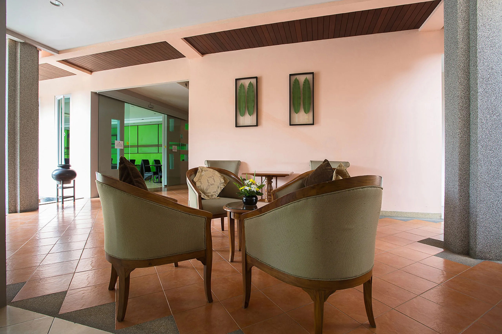 Thanthip Beach Resort