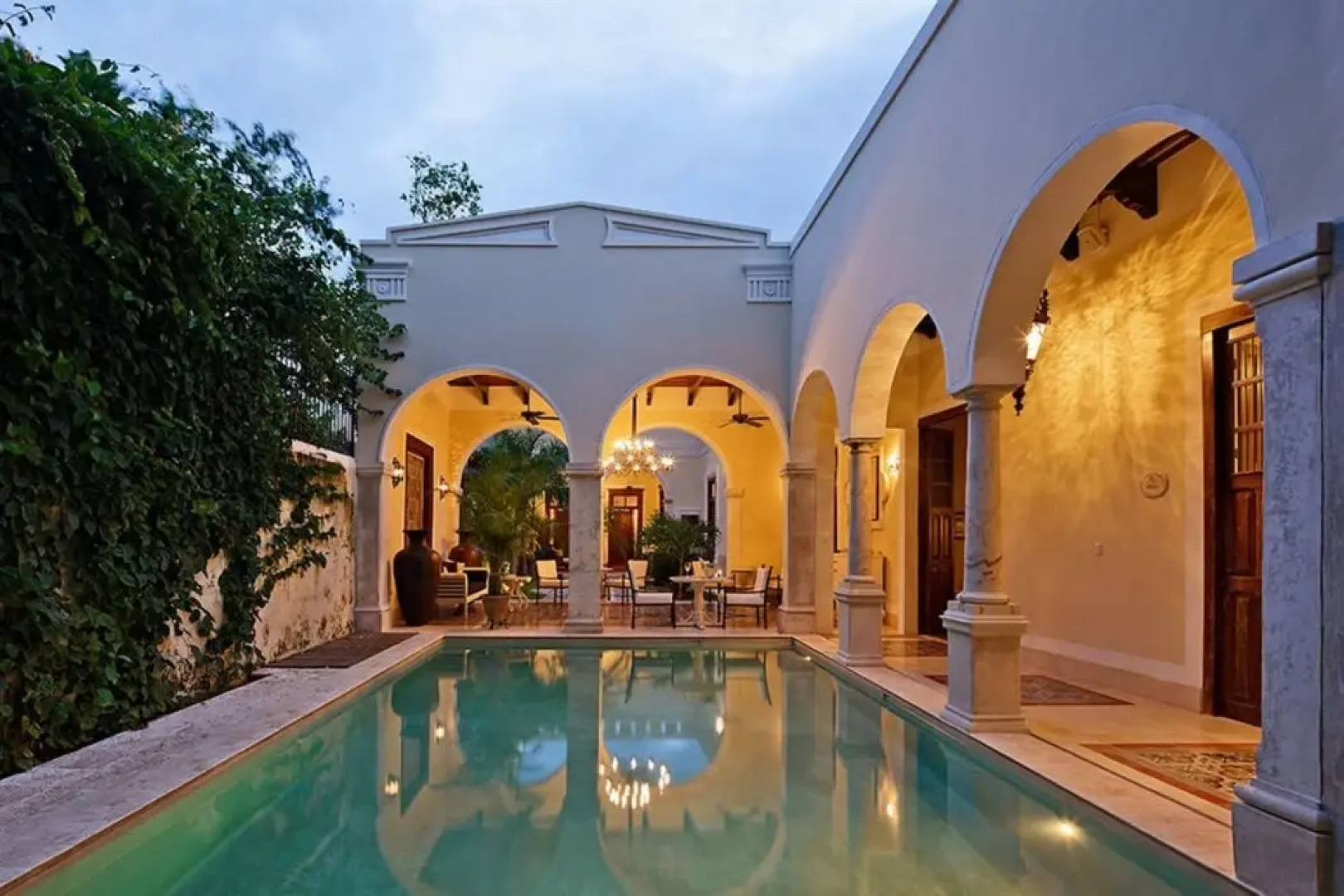 Casa Lecanda Boutique Hotel