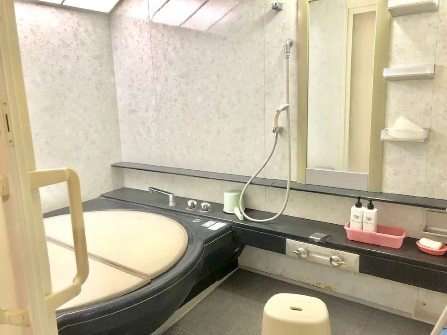 Capsule Hotel Block Room