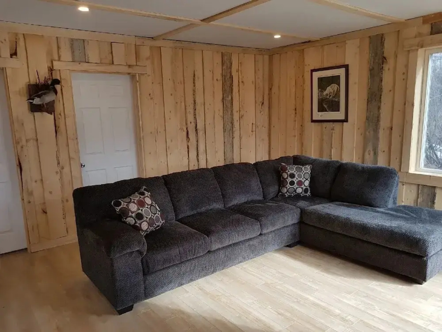 Striper Fishing & Hunting Lodge