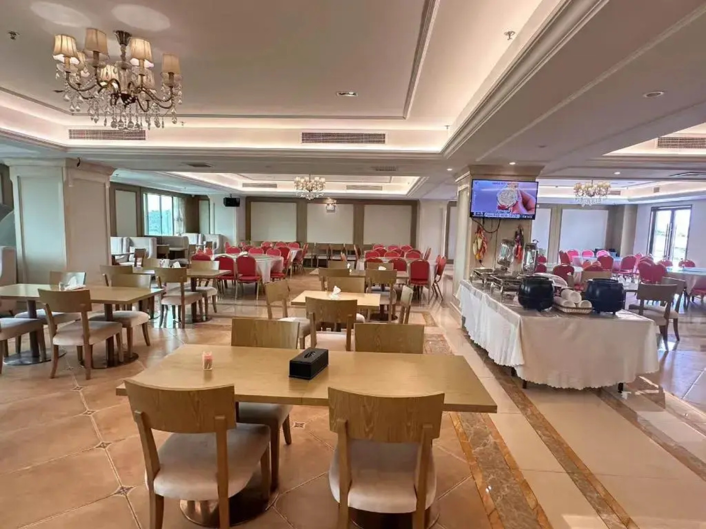 Vienna International Hotel (Haikou Old Town High-speed Railway Station)