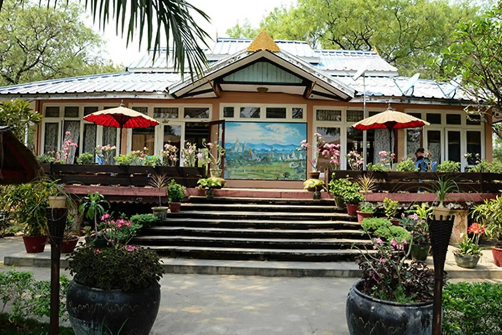 Thante Hotel- Nyaung Oo