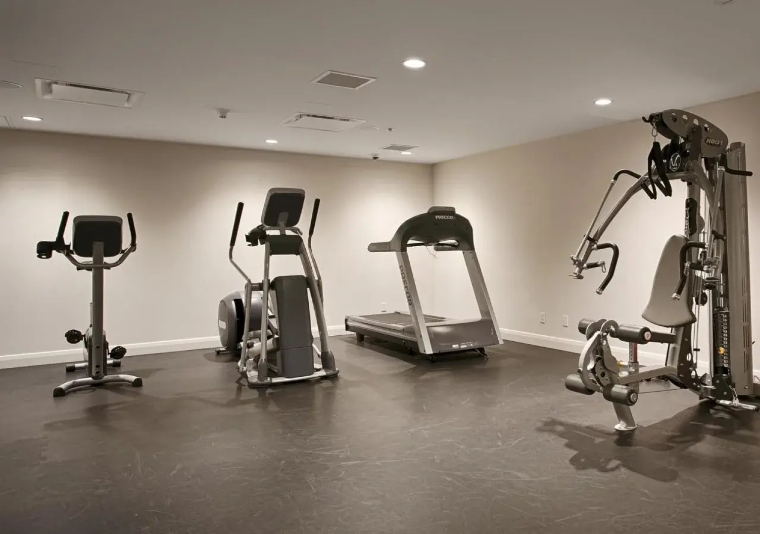 Отель Hotel Levesque