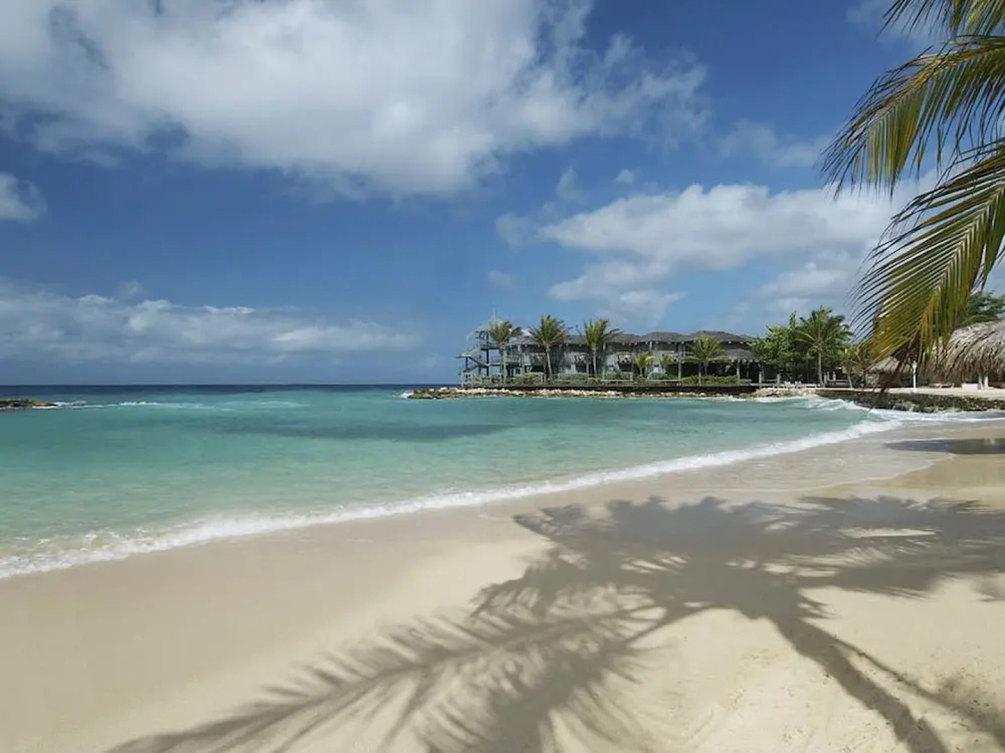 Luxurious and hip Apartment in the Historic Town of Willemstad and the sea