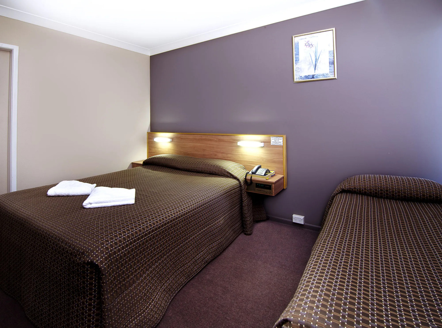 Riviera on Ruthven Motel