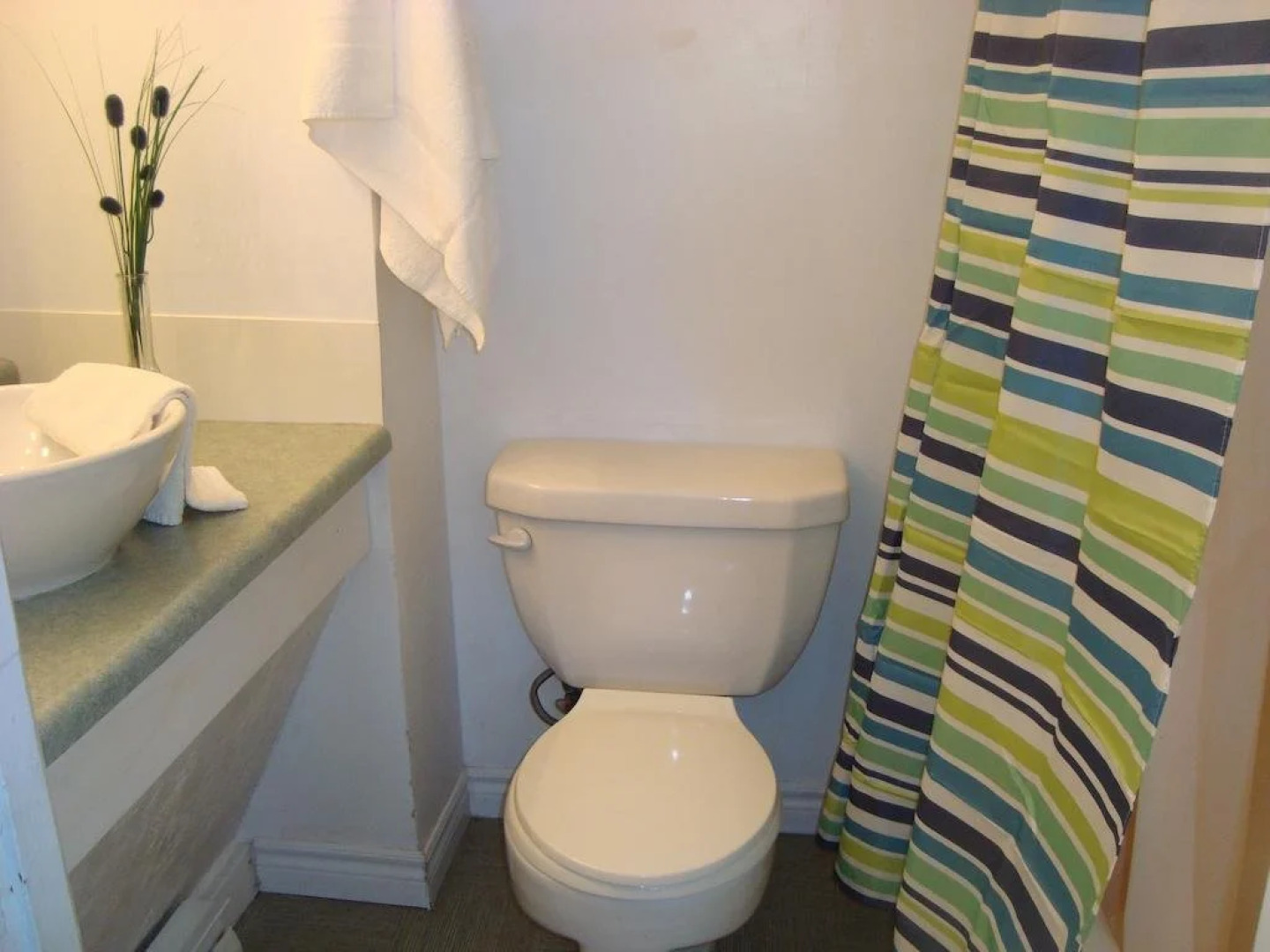 Lighthouse Motel & Cottages