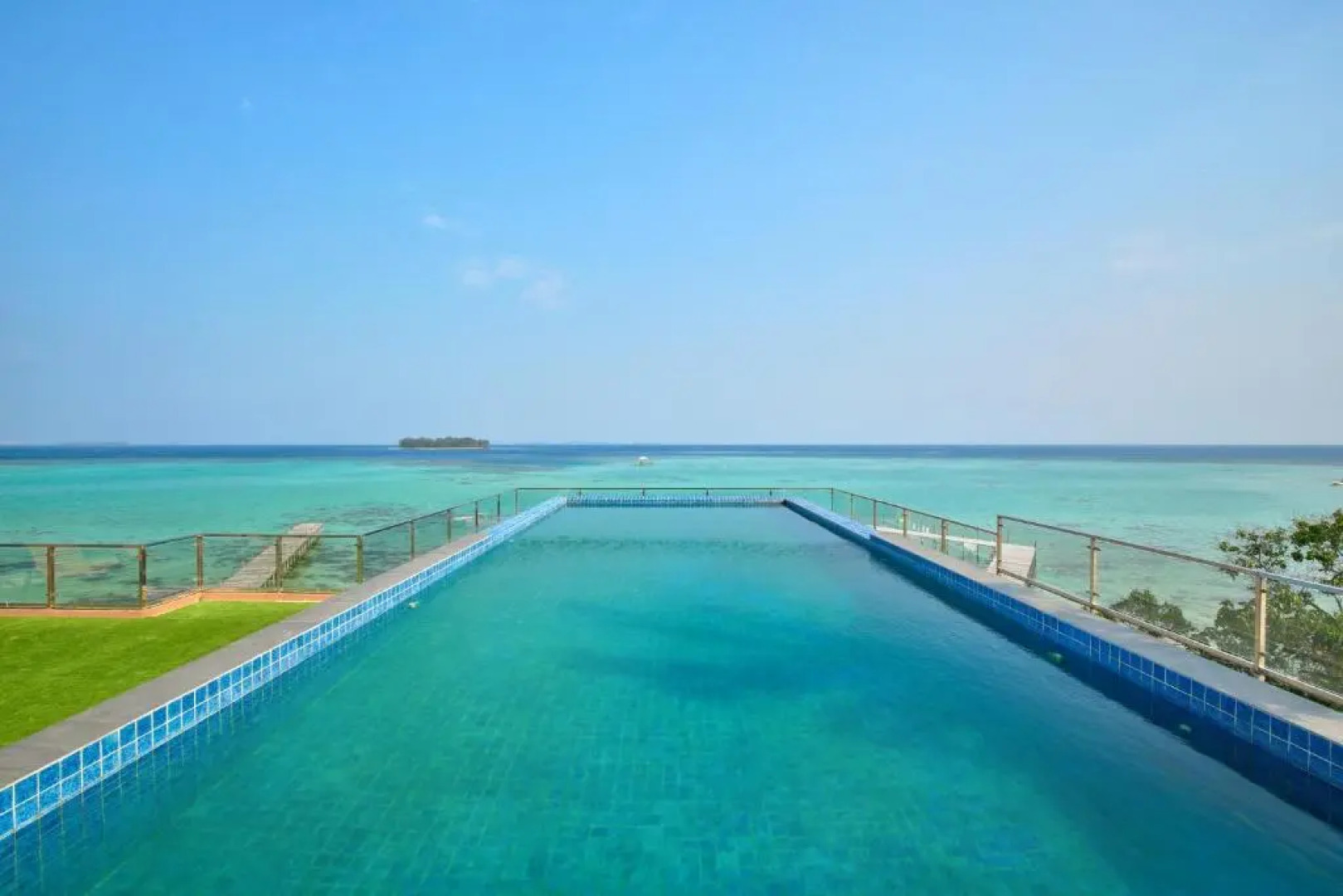 Royal Ocean View Beach Resort