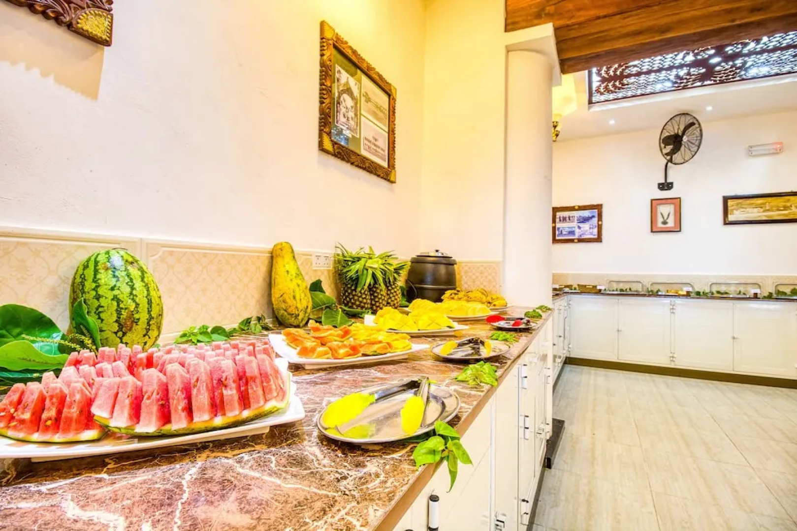 Tembo House Hotel