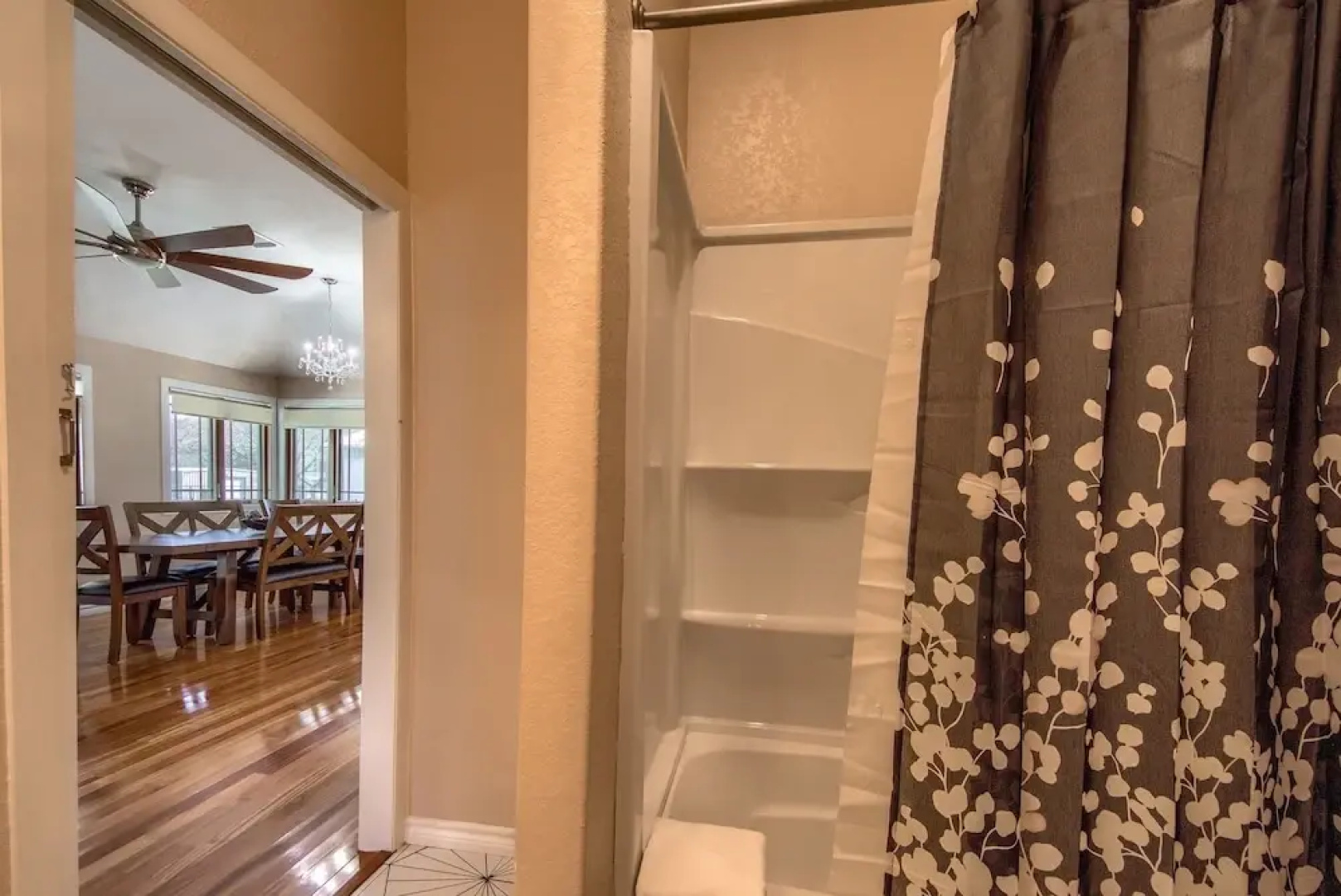 Ponderosa Country Haus Prd 2495 2 Bedroom Home by RedAwning