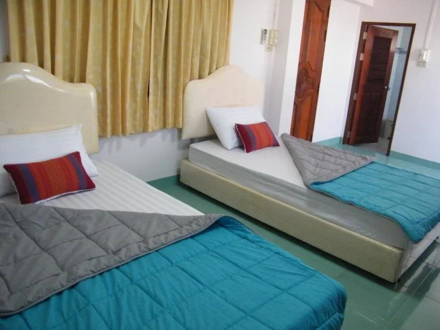 Safehouse Hostel
