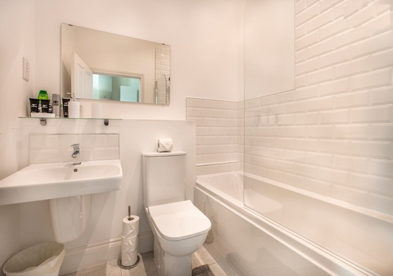 Grand 1 Bed View & Parking by Opulent