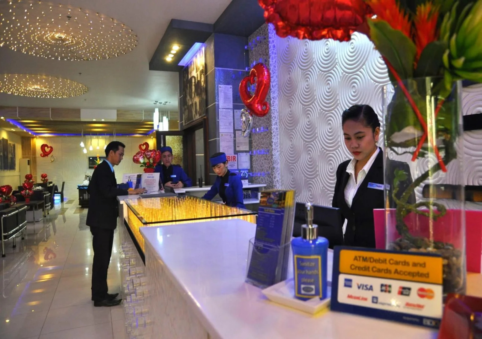 Hotel DreamWorld North EDSA