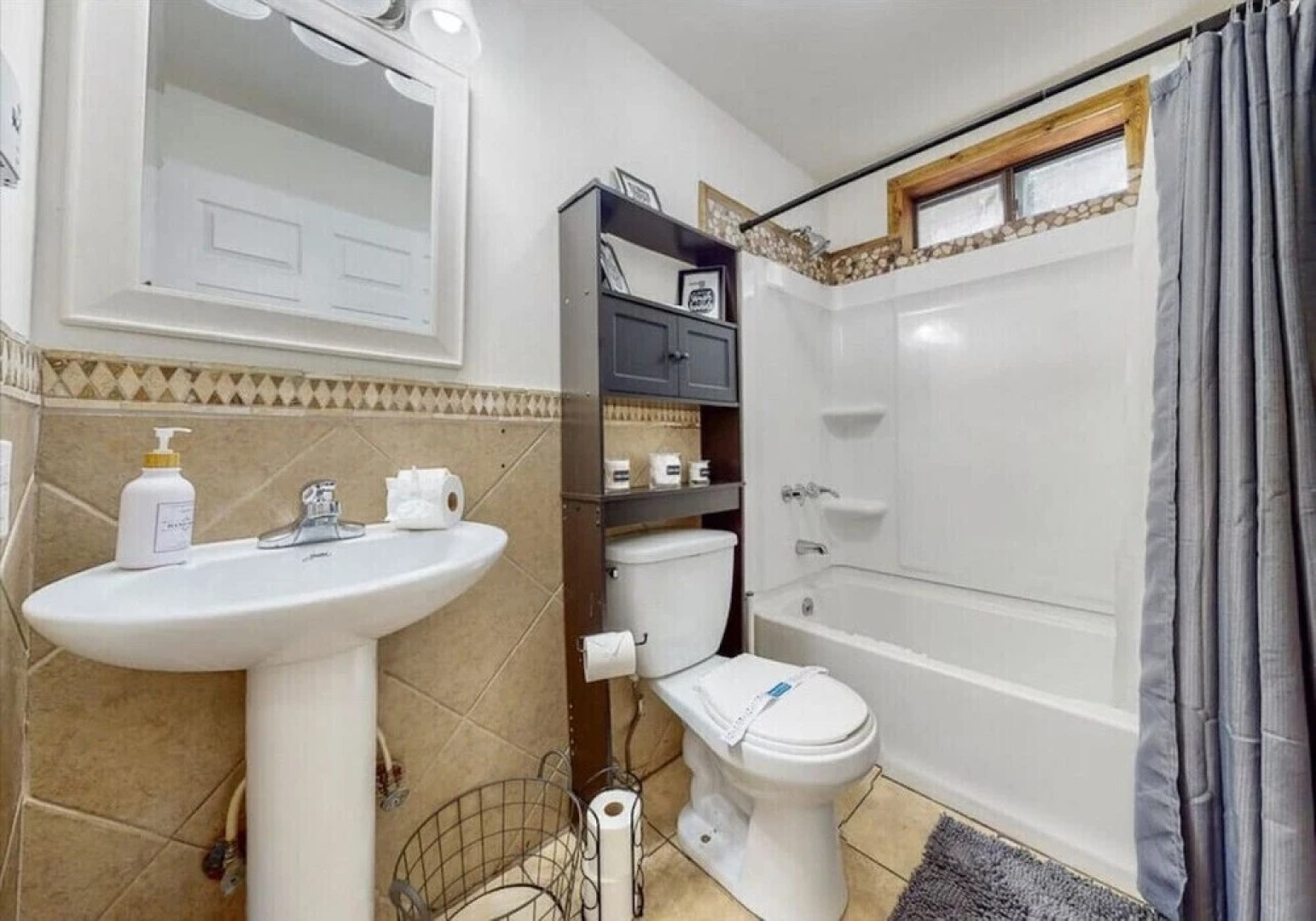 Modern Oversized Poconos Chalet 5BR