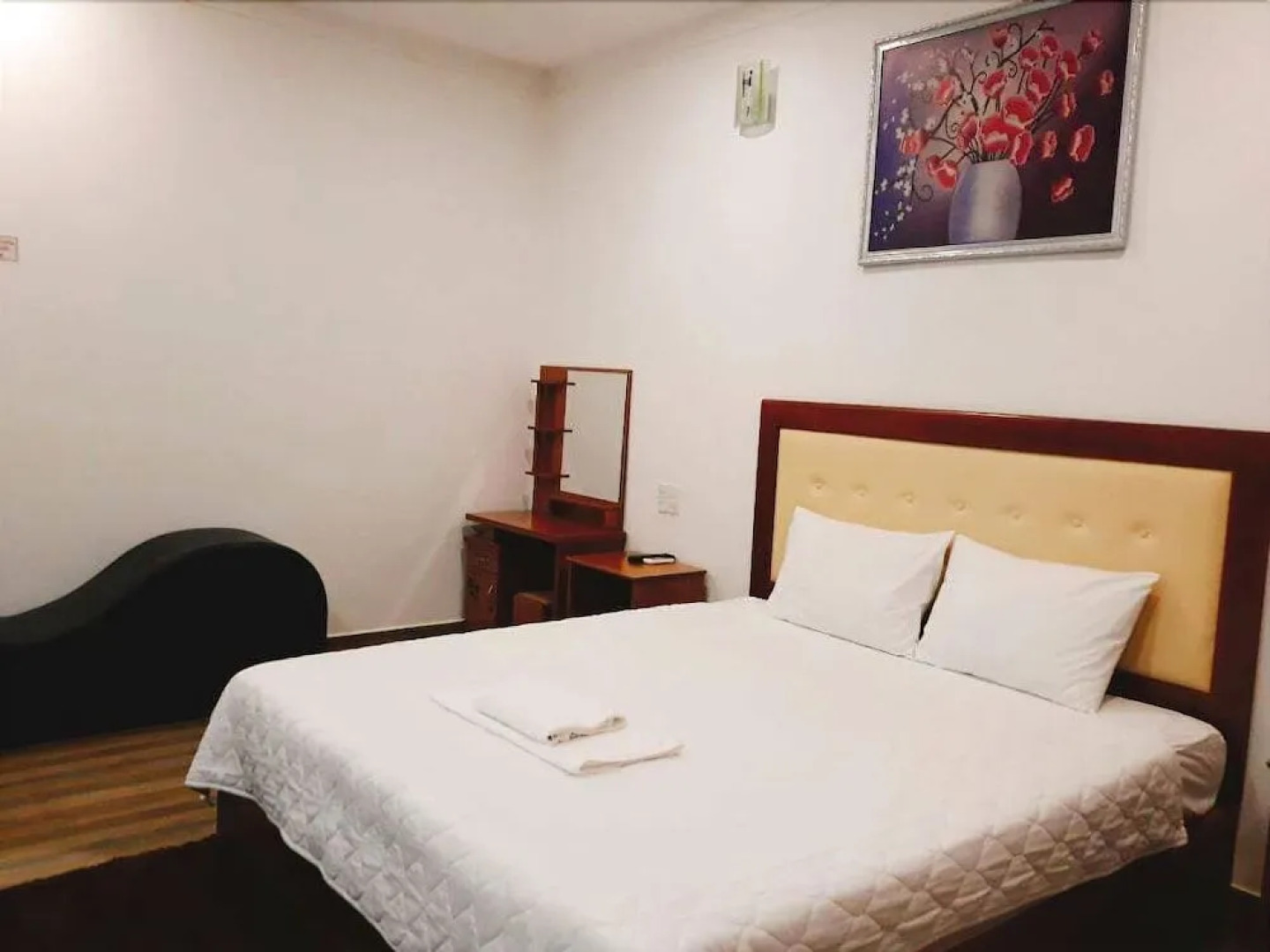 Khách Sạn Hoàng Nhi