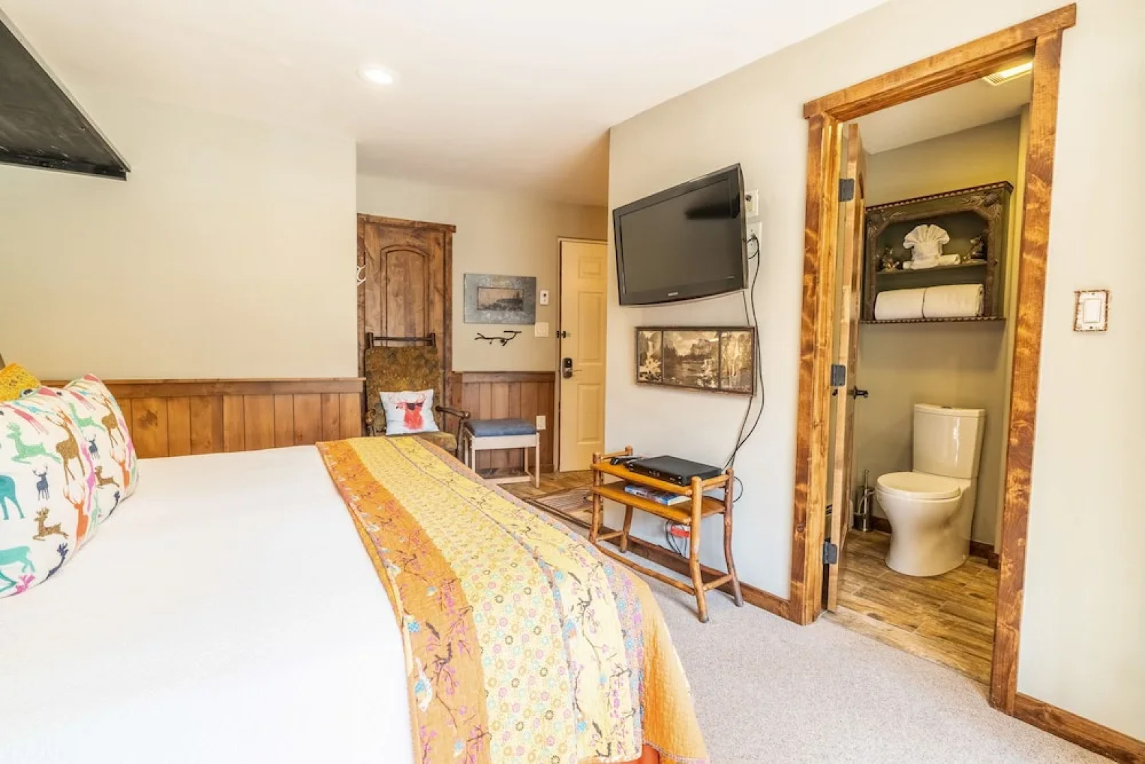 Dual Slopeside Studios Unit #301 and #302 2 Bedrooms 2 Bathrooms Condo