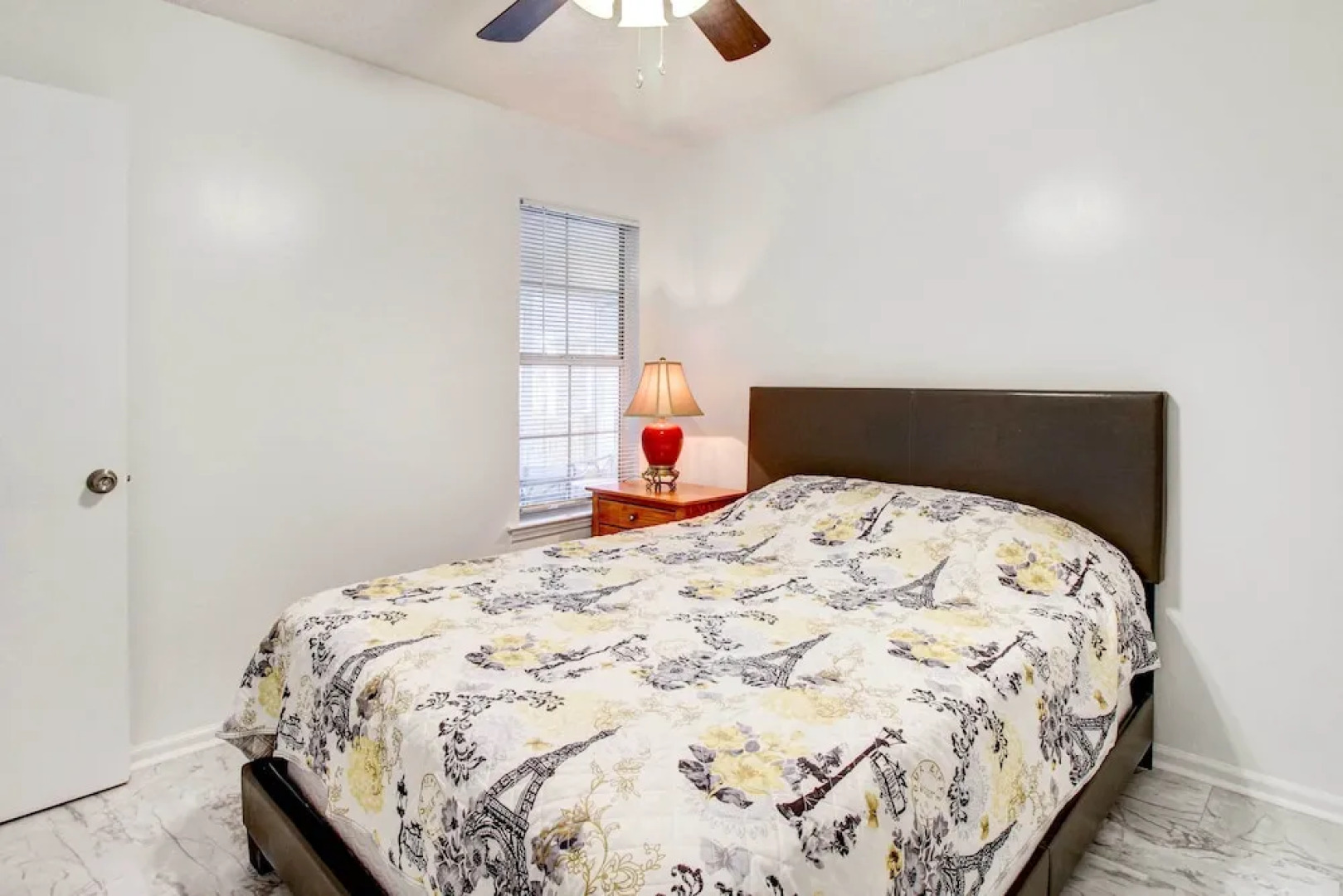 Peaceful Savannah Home - 11 Mi to Beaches!