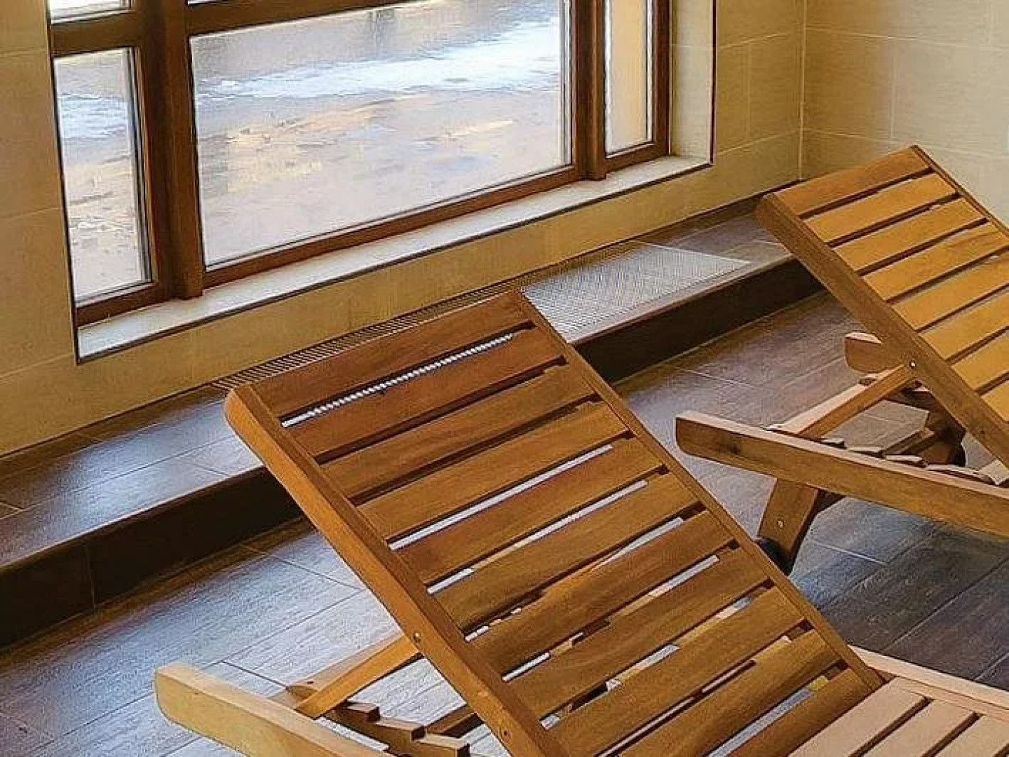 ZimaSnow Ski & Spa Club