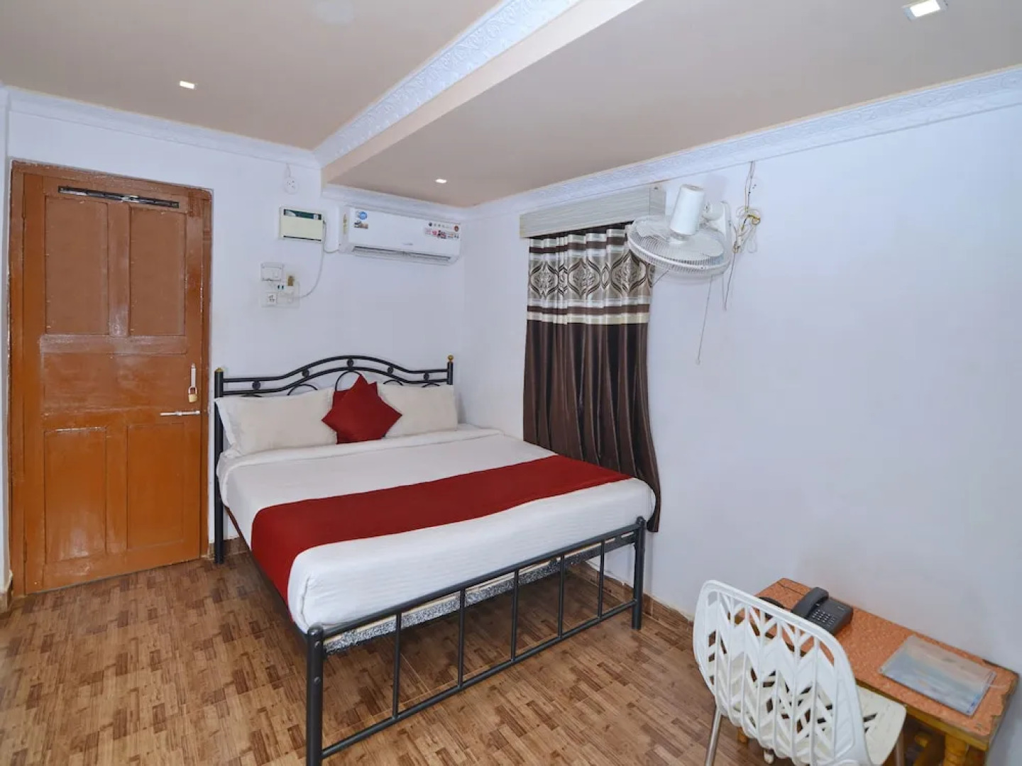 OYO 7206 Spartan Inn