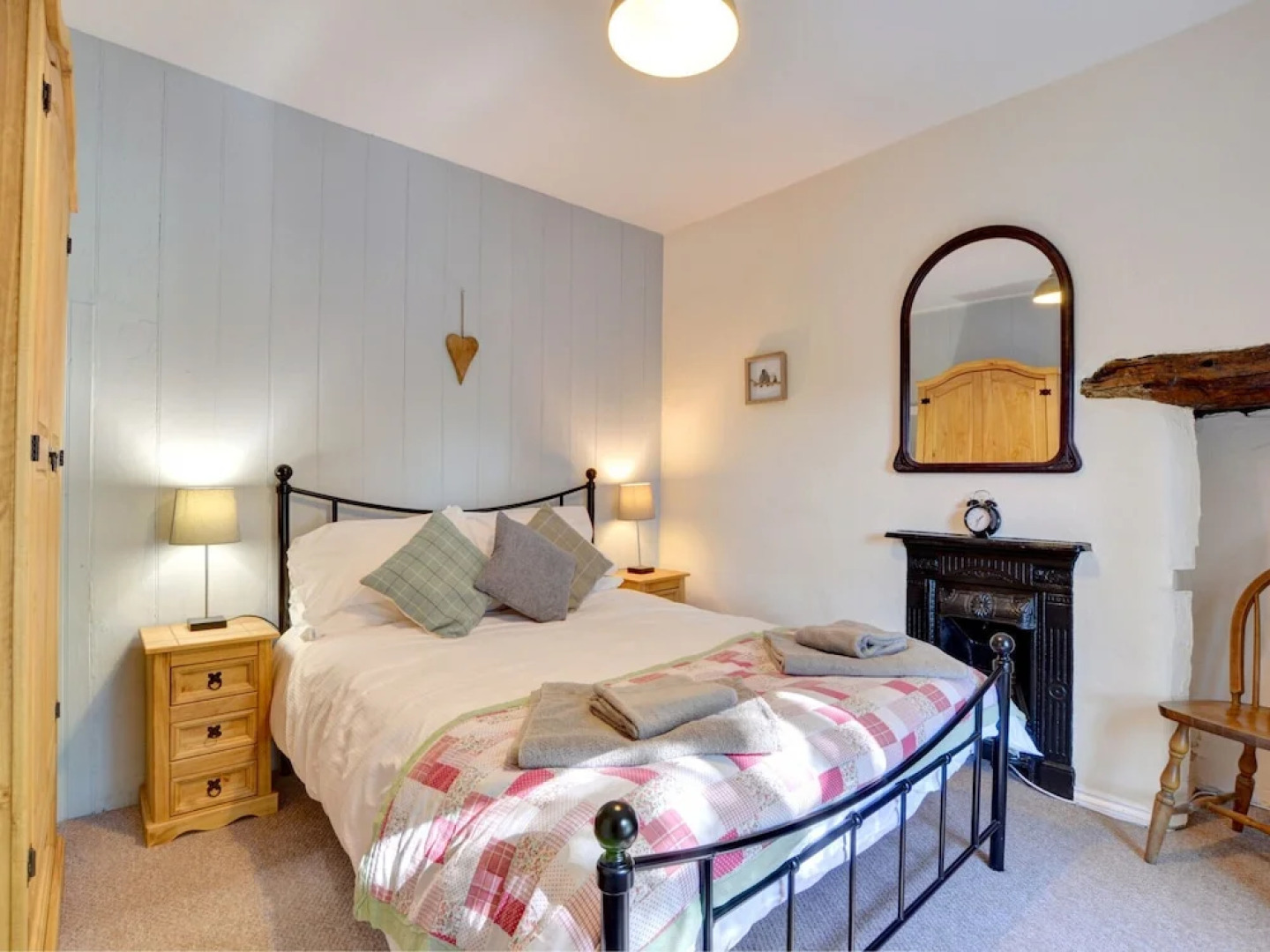 Restful Holiday Home in Glandwr near River