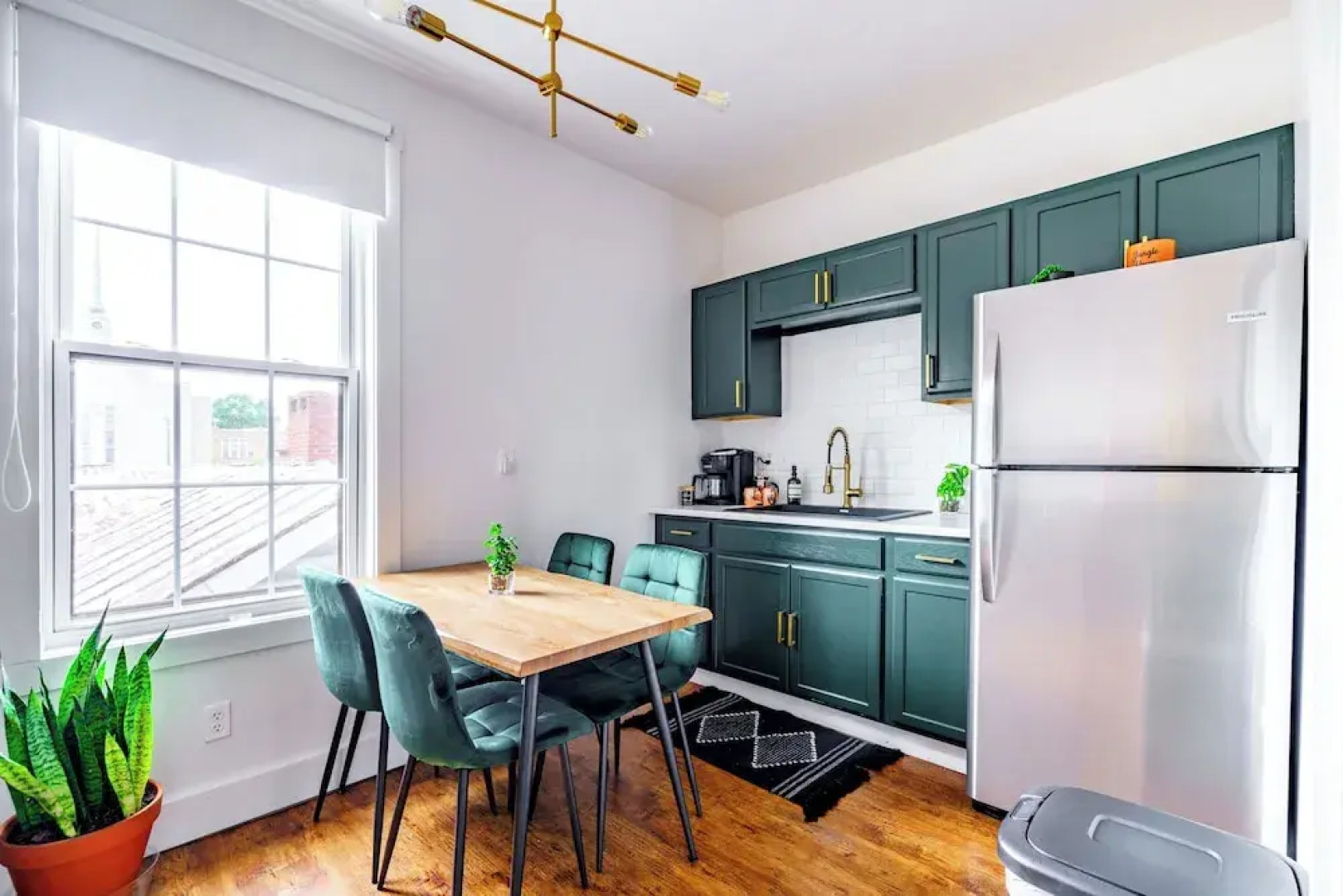 Jungle House Luxury Stays - Downtown Chillicothe