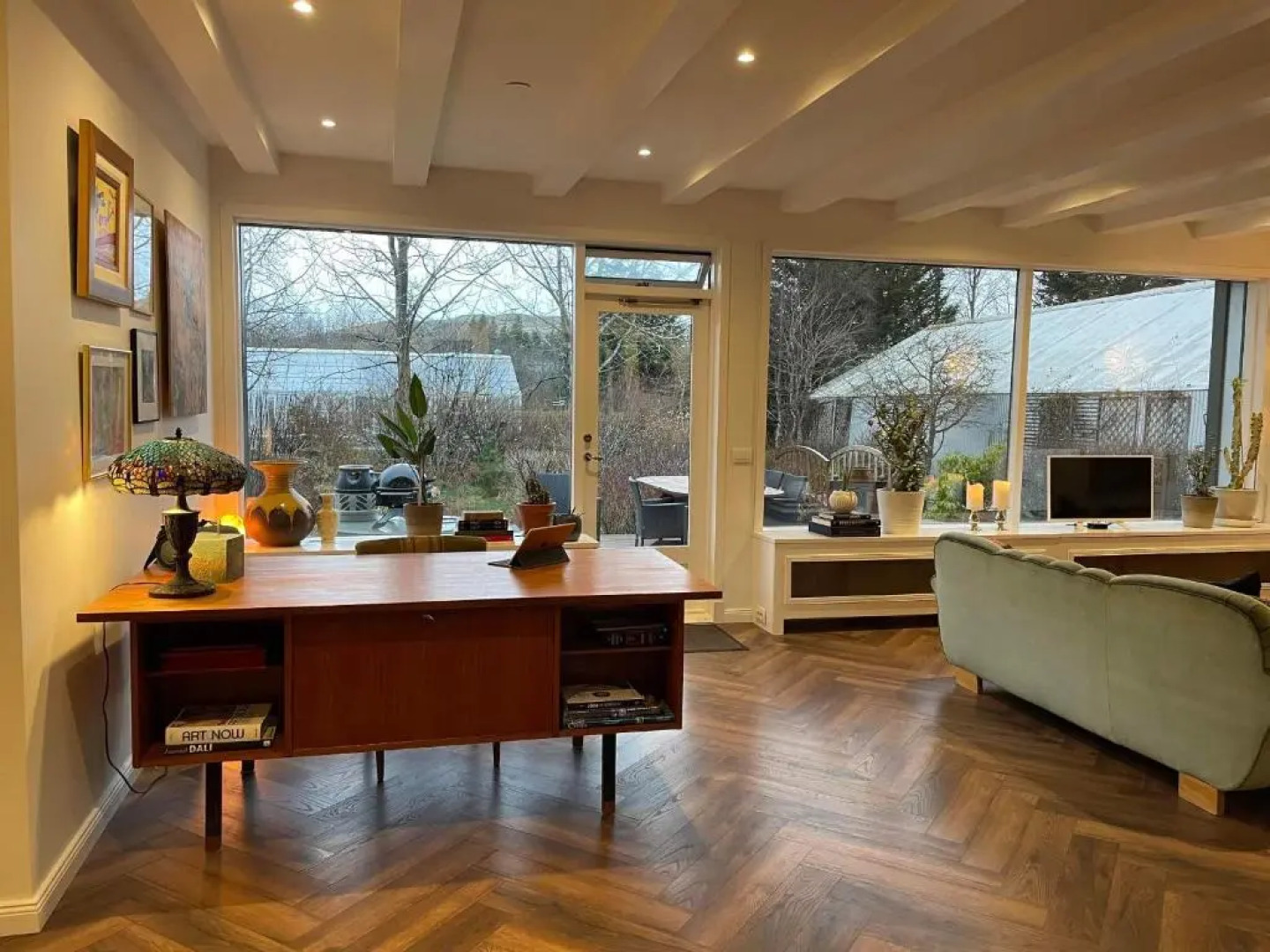 Enchanting country home with backyard hotspring