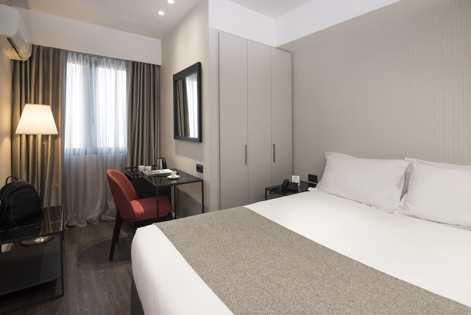 Отель Astor Athens