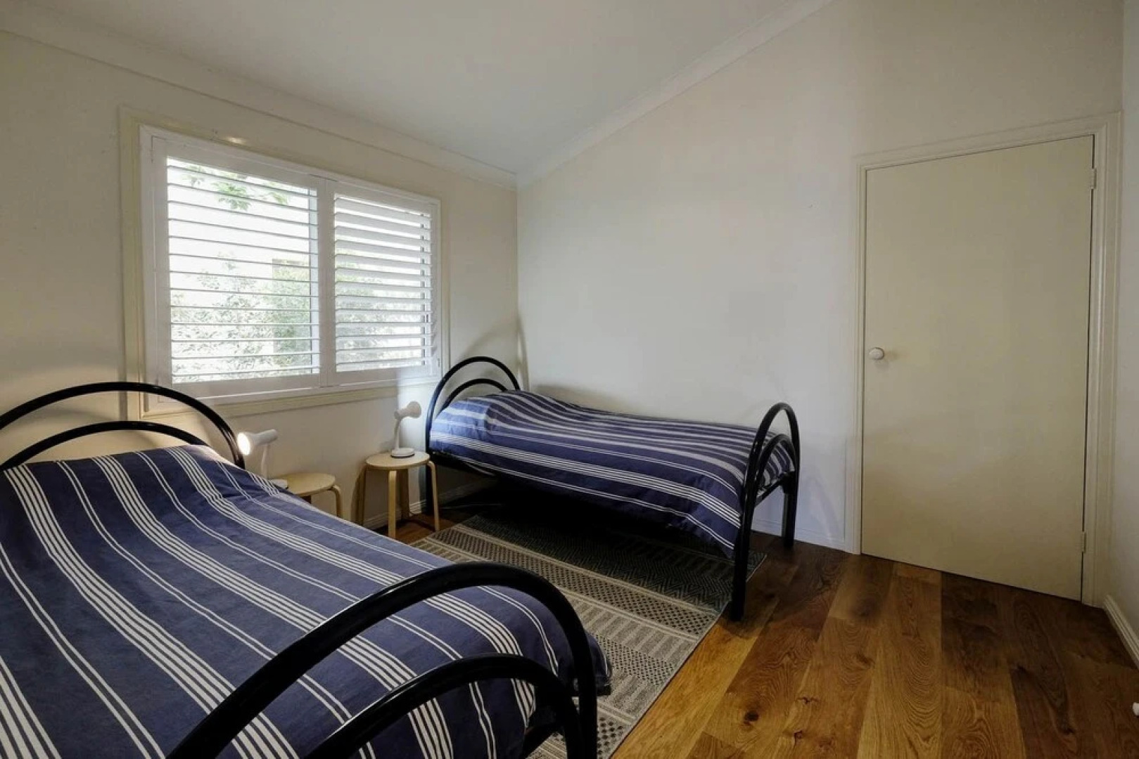 DREAMERS (4 Night Min)