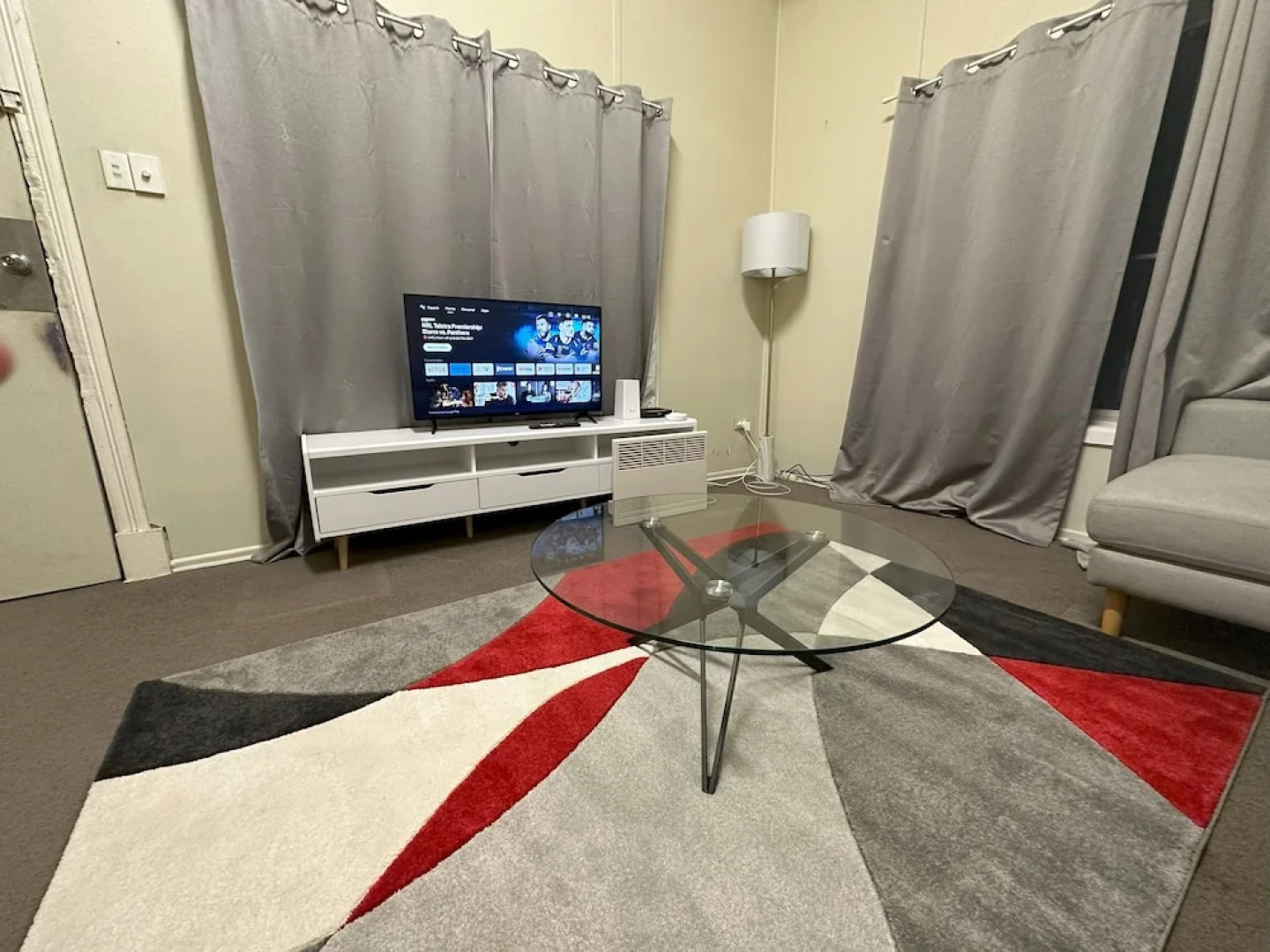 Cottage Charm with Nearby Shopping