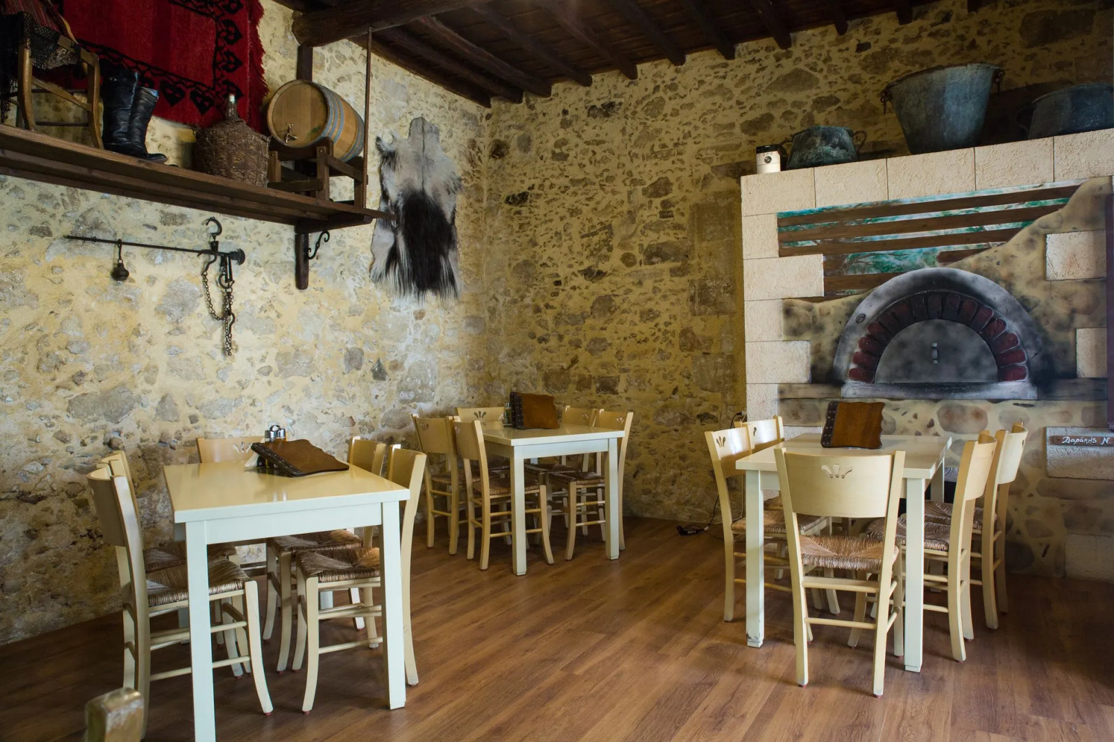 Agarathos Traditional Rooms