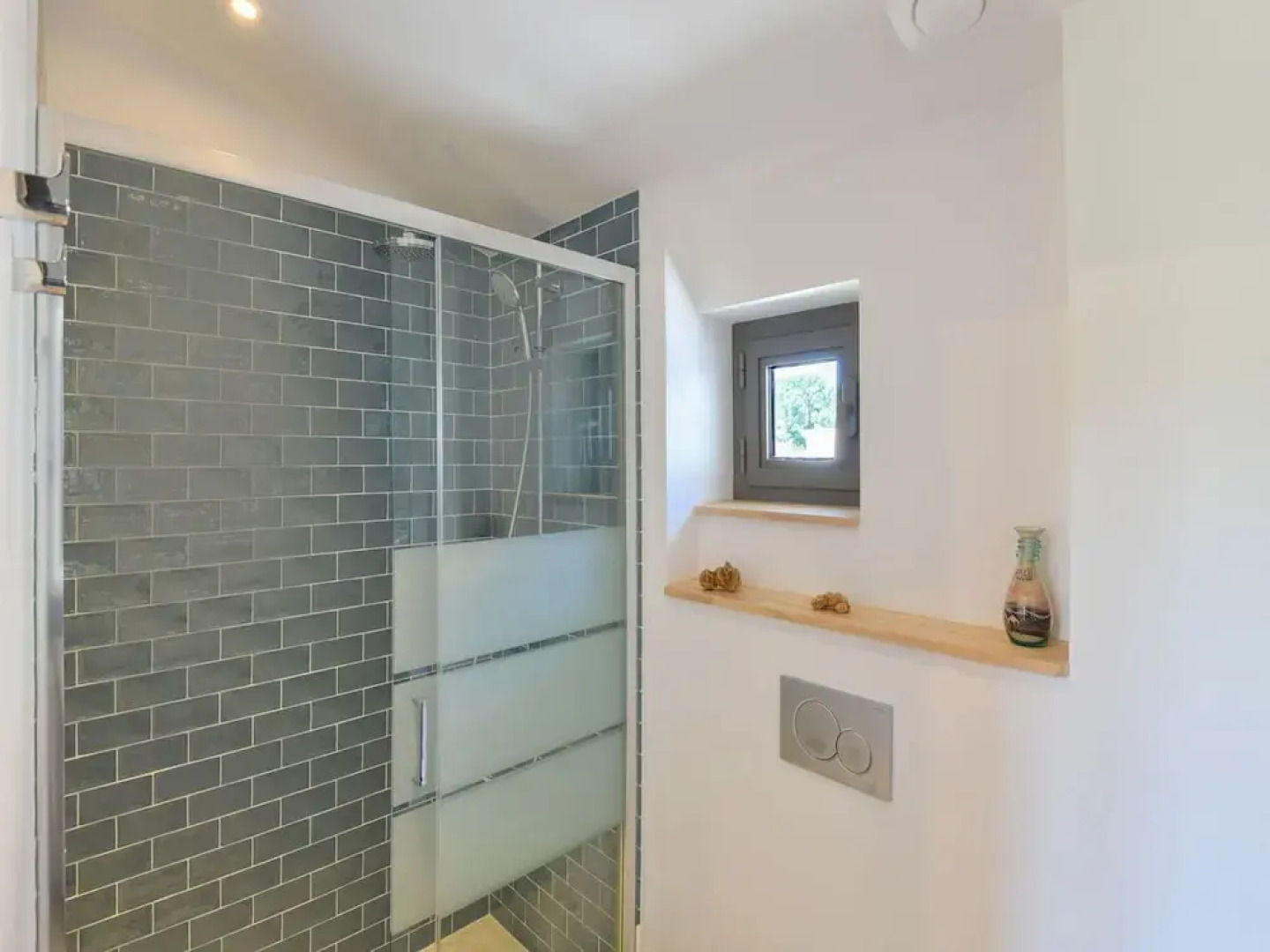 Villa in Lanton Near the Beach With Harbour View