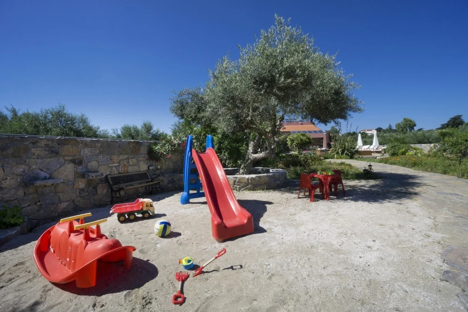 Private Polished Mansion w Private Pool Jacuzzi