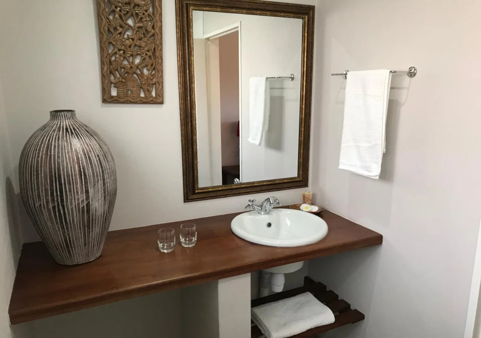 The Crown Guesthouse