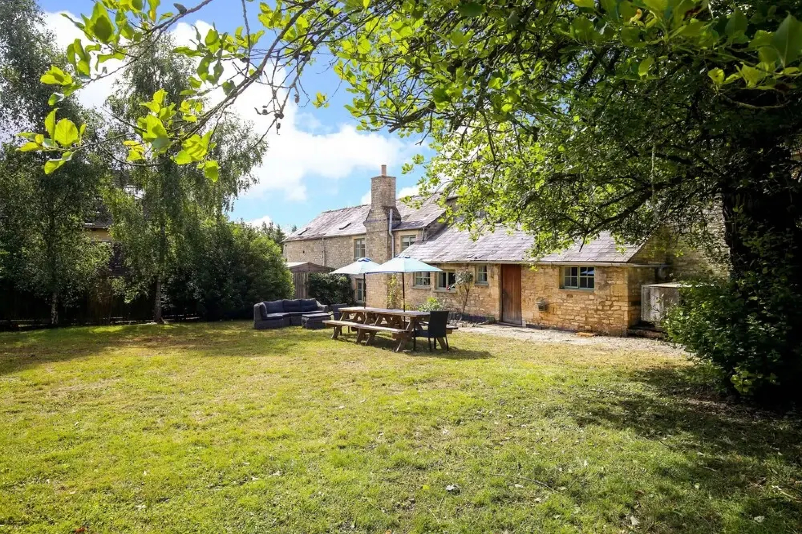 Rustic Cotswolds Farmhouse by Burford