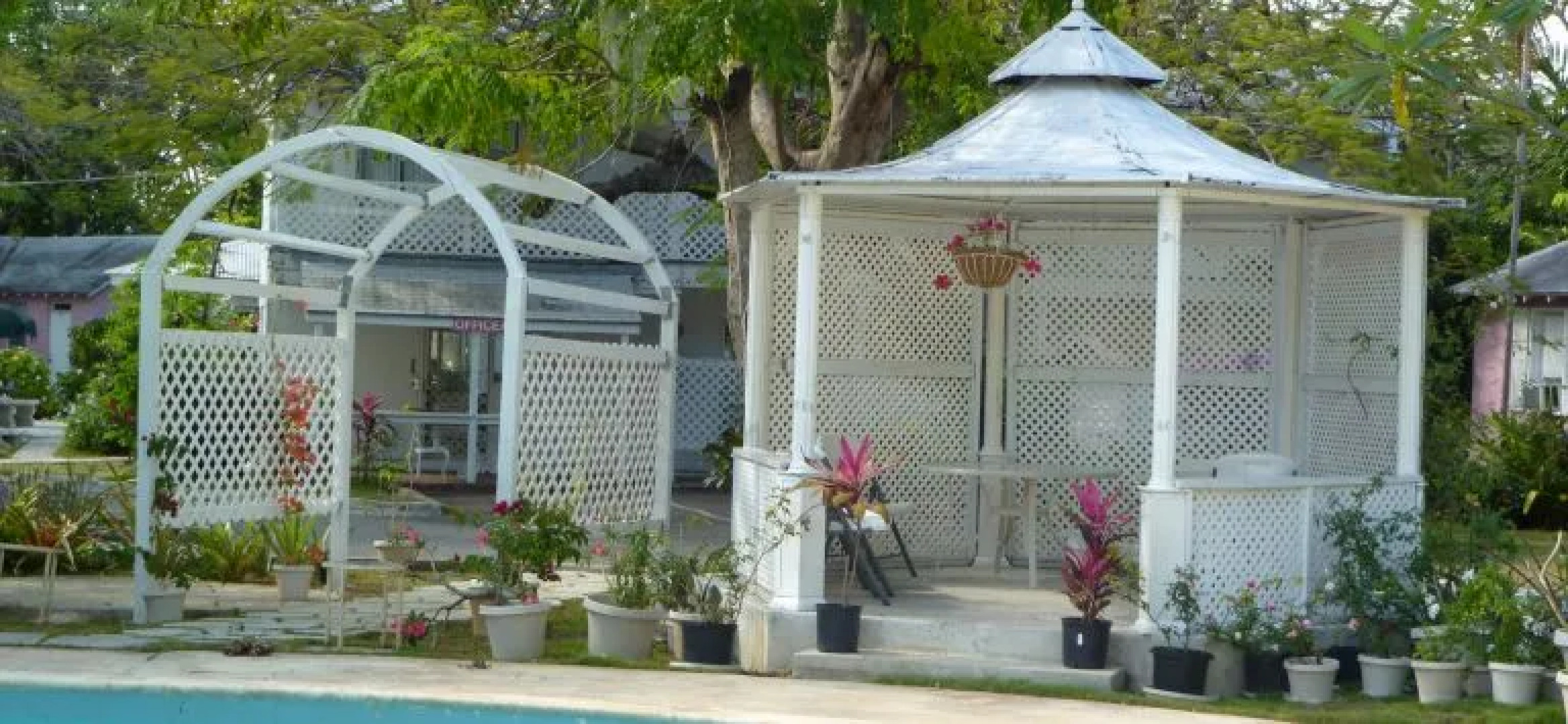 Orchard Garden Hotel & Suites