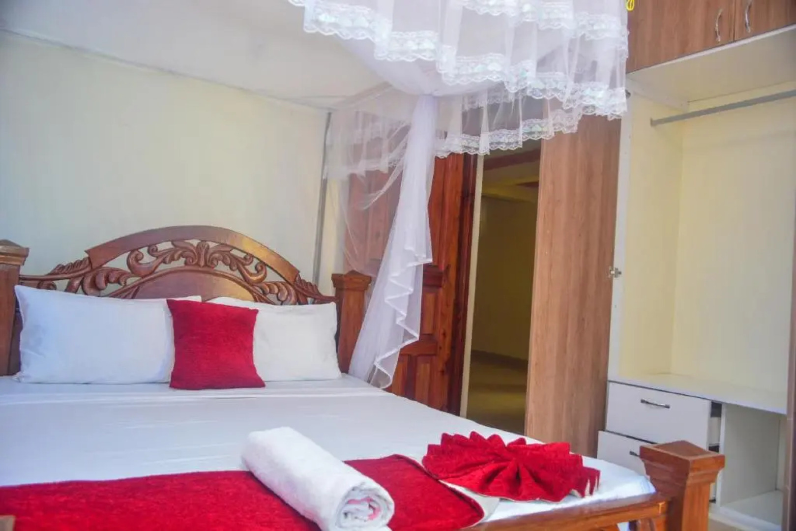 Fastcare Luxury Apartments O