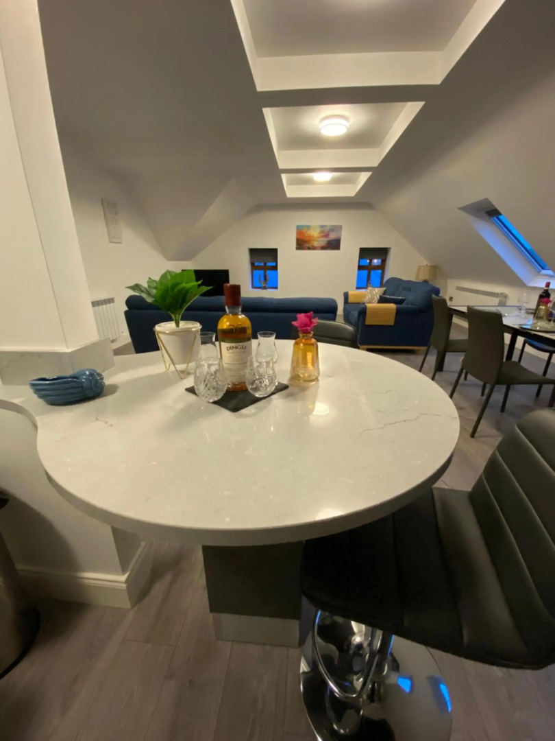 Pier House Luxury Apartment