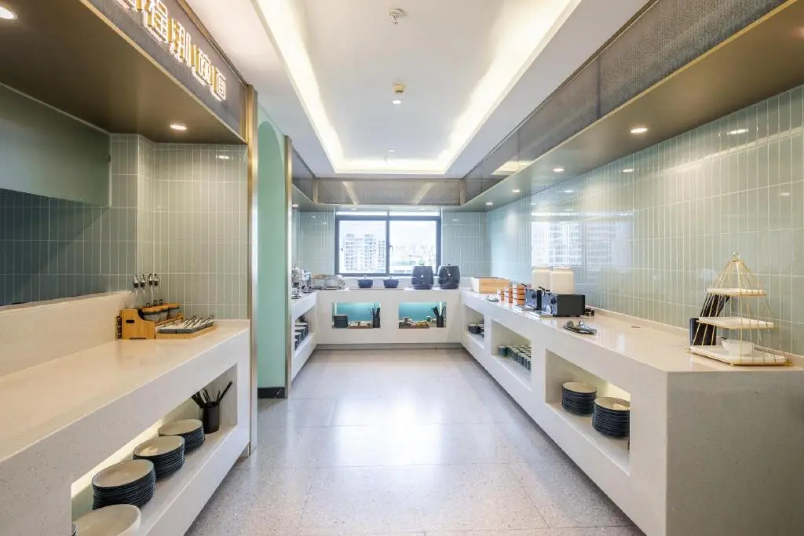 Xinhuating Business Hotel