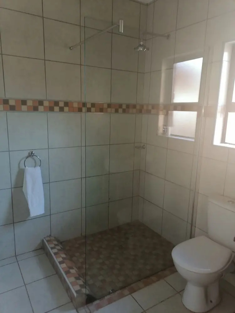 Rose and Thorn Guesthouse - Adults Only