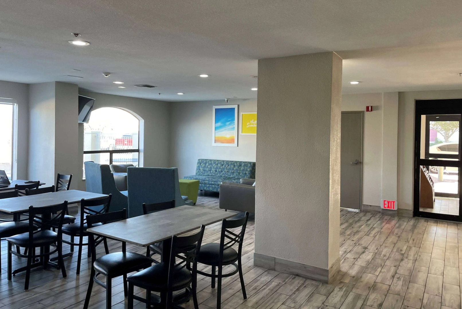 Days Inn by Wyndham Dallas Garland West