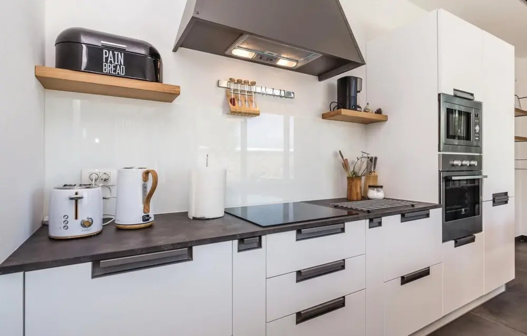 Awesome Home in Lun With Wifi, Outdoor Swimming Pool and 4 Bedrooms